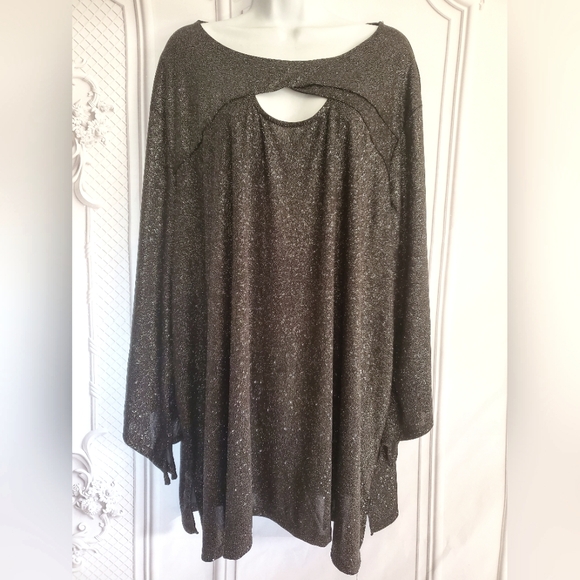 E & K NWOT Holiday Top - Picture 1 of 4